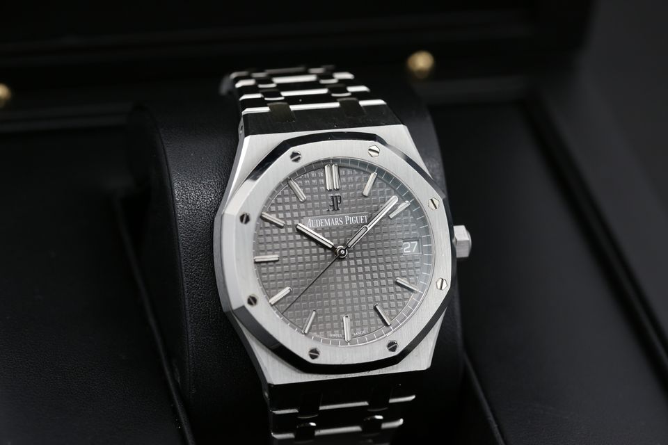 Audemars Piguet Royal Oak 15500ST.OO.1220ST.02 Image 2
